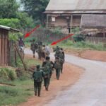 10-12-2016-Villagers-made-to-walk-between-Burma-Army-soldiers-to-prevent-attack